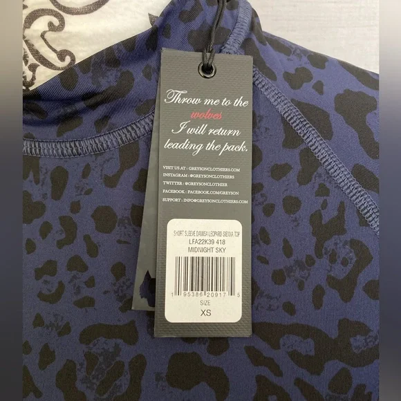 Greyson | NWT Women’s Athletic Leopard Shirt Sleeve Top - Picture 6 of 10